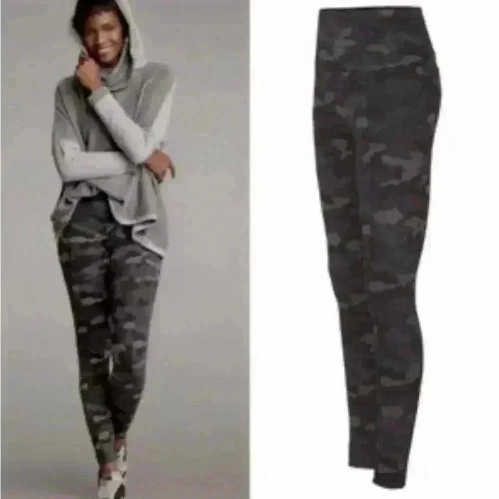 Women’s Camo Green & Gray Real Leggings Knit Rewash High Rise Pockets Large NWT